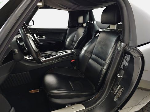 Used 2003 BMW Z8 RWD image 15
