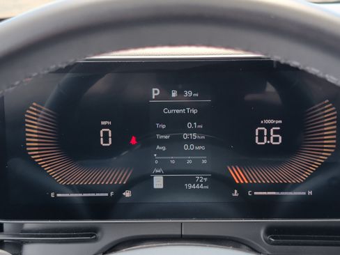 Certified 2026 Kia Carnival FWD image 33