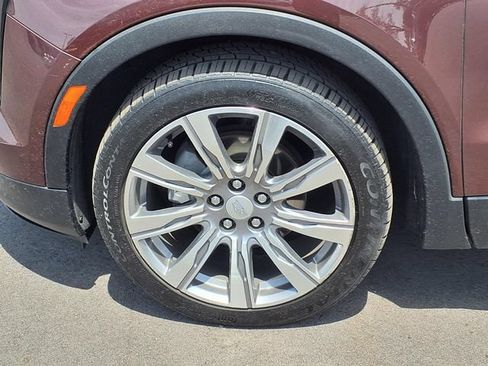 Used 2023 Cadillac XT4 Premium Luxury w/ Technology Package AWD/4WD image 31