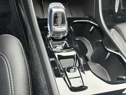 New 2026 Volvo XC40 B5 Plus w/ Protection Package Premier image 32