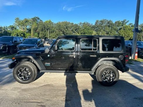 Used 2022 Jeep Wrangler Unlimited Rubicon 4xe AWD/4WD image 15