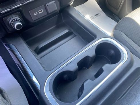 Used 2022 Chevrolet Silverado 1500 LT Trail Boss w/ Bed Protection Package AWD/4WD image 16