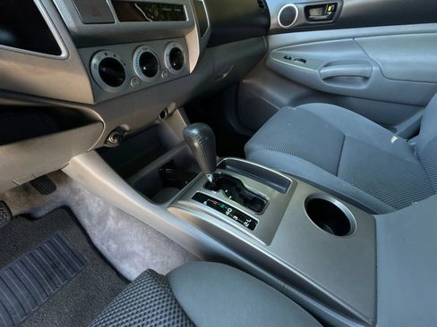 Used 2005 Toyota Tacoma PreRunner RWD image 22