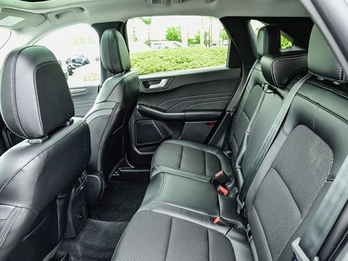 New 2025 Ford Escape SE image 16