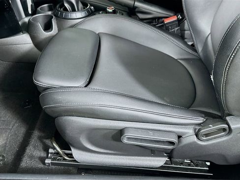 Used 2017 MINI Cooper S image 18