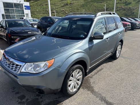 Used 2013 Subaru Forester 2.5X Premium AWD/4WD image 15