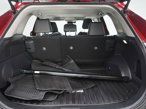 Used 2025 Toyota RAV4 XLE Premium w/ Weather Package AWD/4WD image 9