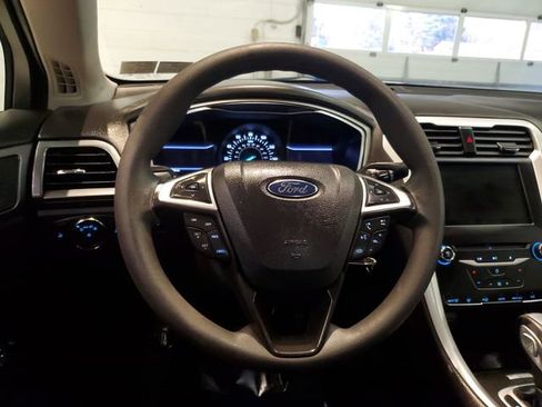 Used 2013 Ford Fusion SE image 15