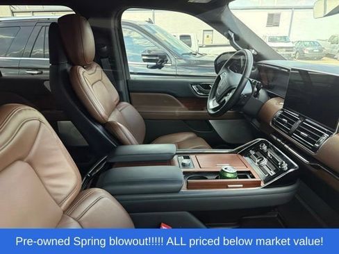 Used 2024 Lincoln Navigator Reserve AWD/4WD image 12