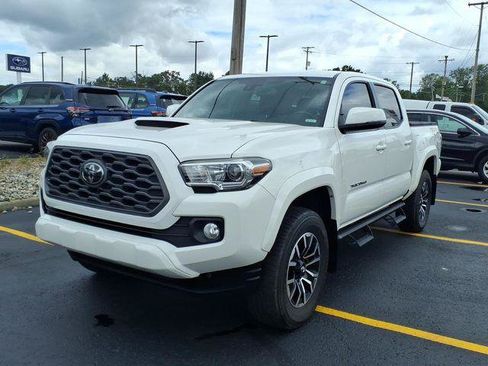 Certified 2021 Toyota Tacoma TRD Sport AWD/4WD image 21