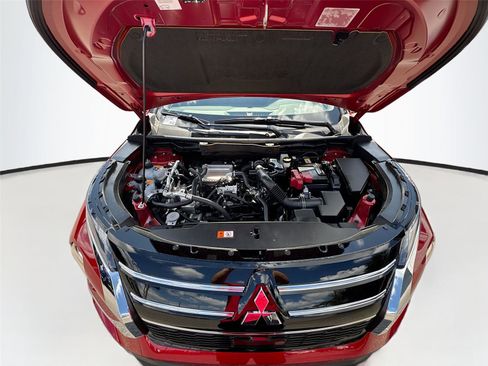 New 2026 Mitsubishi Outlander ES image 30