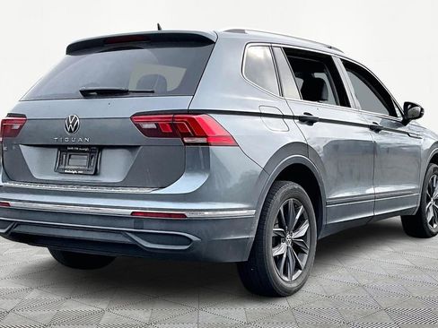 Used 2022 Volkswagen Tiguan SE image 5