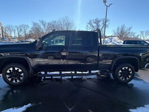 Used 2024 Chevrolet Silverado 2500 LT w/ Convenience Package image 4