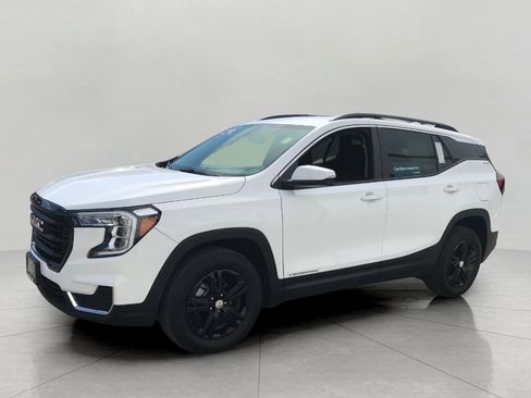 Certified 2024 GMC Terrain SLE w/ Driver Convenience Package AWD/4WD image 1