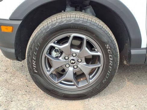 Used 2023 Ford Bronco Sport Badlands AWD/4WD image 9