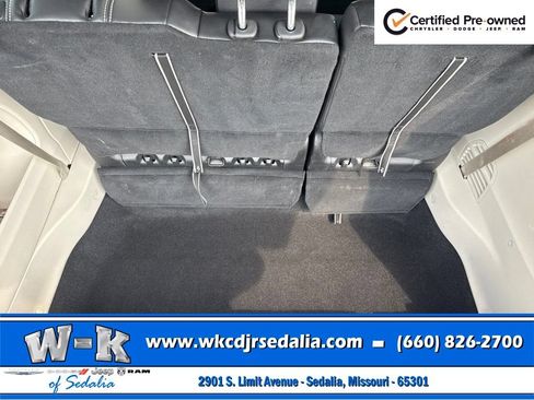 Certified 2023 Chrysler Pacifica Touring-L FWD image 28
