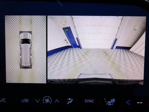 Used 2025 Chevrolet Suburban Z71 w/ Z71 Off-Road Package image 20