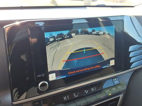 Used 2025 Toyota Camry LE image 27