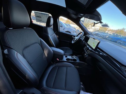 New 2025 Ford Escape ST-Line w/ Tech Pack #1 image 27