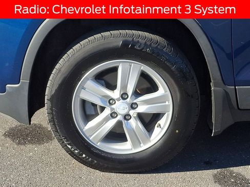 Used 2020 Chevrolet Trax LT w/ LT Convenience Package image 8