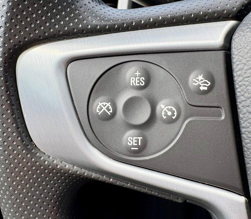 Used 2024 GMC Terrain SLE w/ Driver Convenience Package FWD image 20