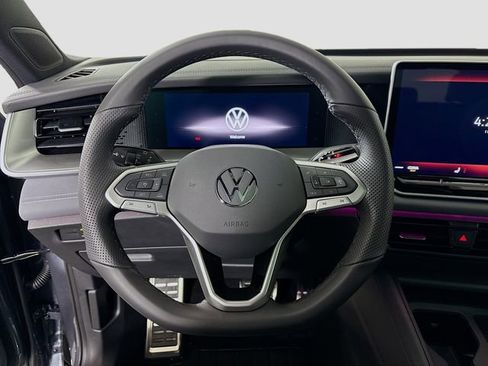 New 2026 Volkswagen Tiguan SE R-Line image 11