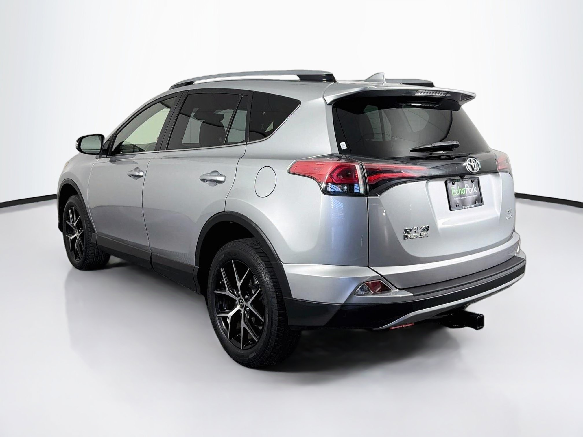 Used 2018 Toyota RAV4 SE w/ Power Extra Value Package AWD/4WD image 5