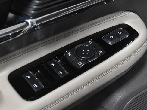 Used 2021 Lincoln Corsair FWD image 13