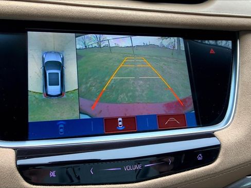 Used 2018 Cadillac XT5 Platinum w/ Driver Assist Package AWD/4WD image 22