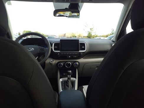 Certified 2026 Hyundai Venue SEL FWD image 26