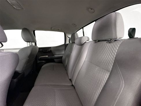 Certified 2023 Toyota Tacoma SR5 AWD/4WD image 29