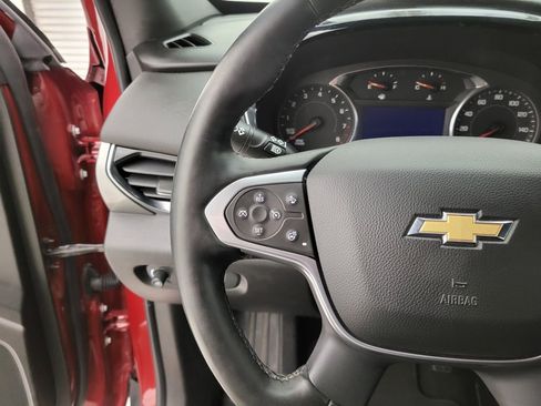 Used 2023 Chevrolet Traverse LT image 5