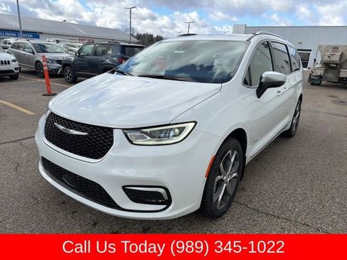New 2026 Chrysler Pacifica Pinnacle image 6