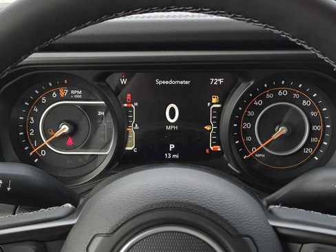 New 2025 Jeep Gladiator Mojave image 18