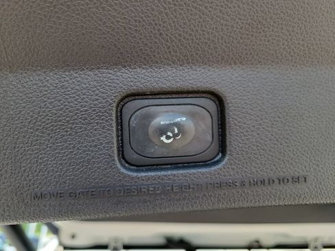 Used 2014 Ford Explorer Limited w/ Equipment Group 302A AWD/4WD image 10