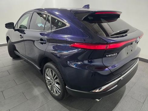 Used 2021 Toyota Venza Limited w/ Advanced Technology Package AWD/4WD image 3