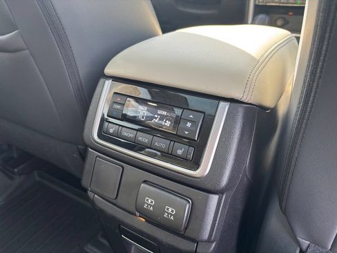 Used 2019 Subaru Ascent Limited w/ Popular Package #2A AWD/4WD image 19