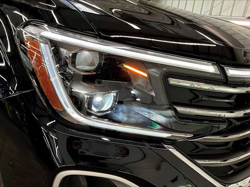 New 2026 Volkswagen Atlas SE image 32