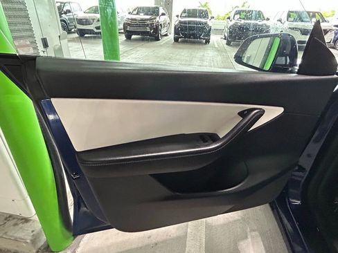 Used 2021 Tesla Model Y Performance image 40