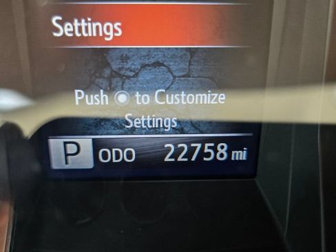 Used 2022 Toyota Tacoma SR w/ SR Convenience Package RWD image 21