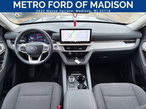 Used 2025 Ford Explorer Active image 15