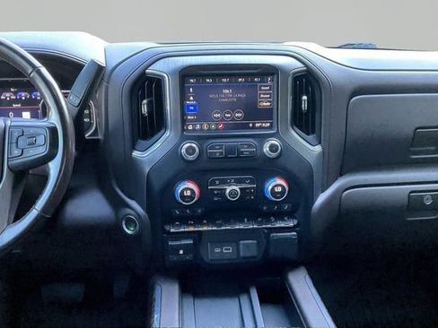 Used 2019 GMC Sierra 1500 Denali w/ Denali Ultimate Package AWD/4WD image 9