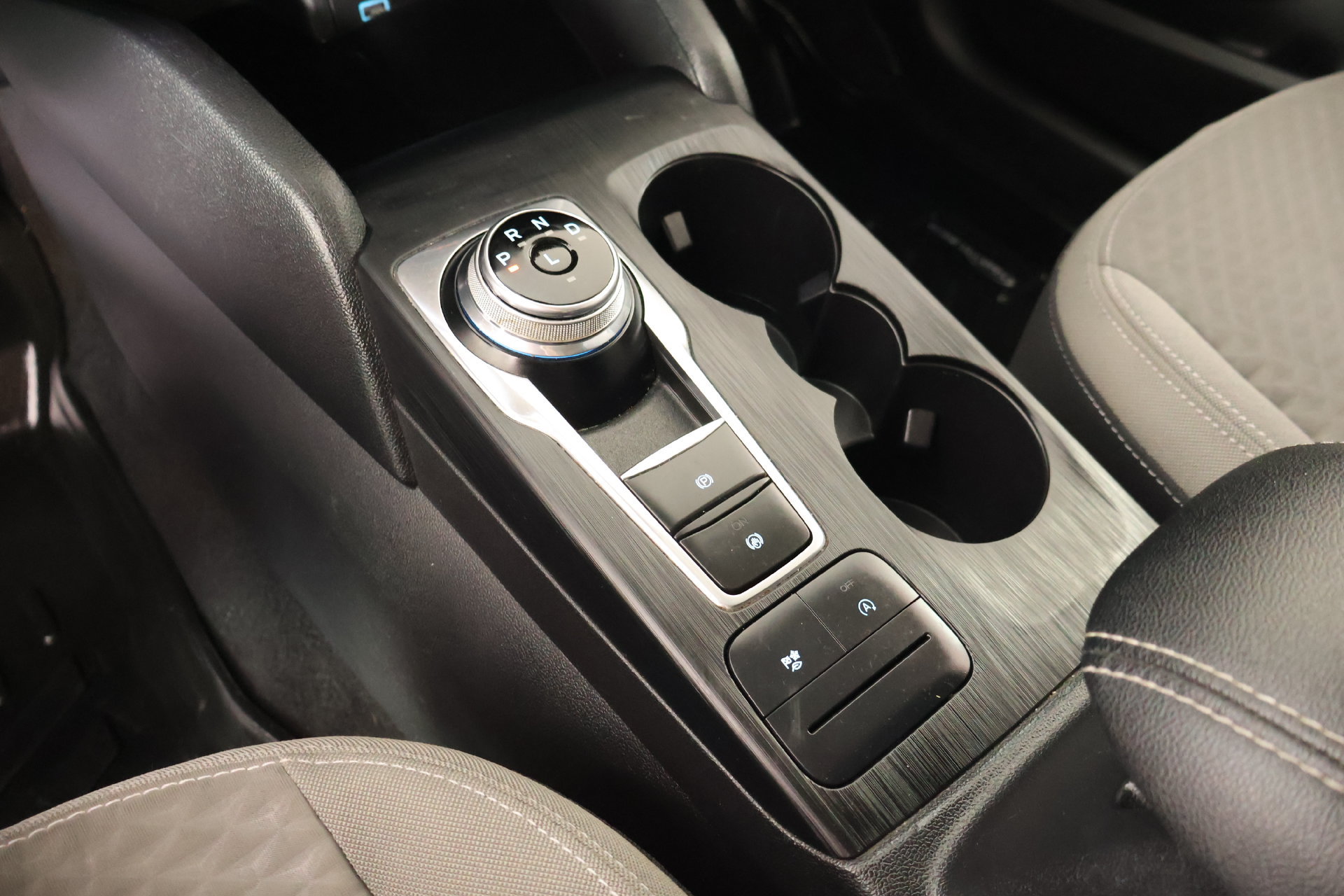 Used 2021 Ford Escape SE w/ SE Sport Appearance Package FWD image 7