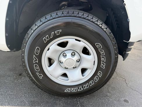 Used 2023 Toyota Tacoma SR w/ SR Convenience Package RWD image 32