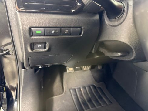 Used 2021 Nissan Sentra SV FWD image 13