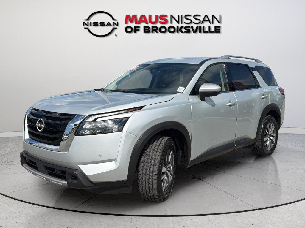Certified 2025 Nissan Pathfinder SL FWD image 5