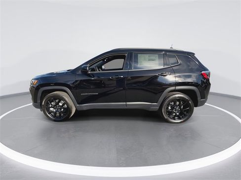 New 2026 Jeep Compass Latitude image 5