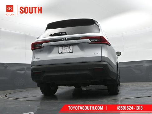 Used 2024 Toyota Grand Highlander AWD image 41