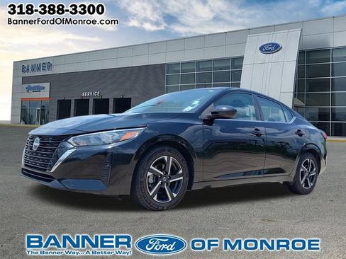 Used 2024 Nissan Sentra SV FWD image 1