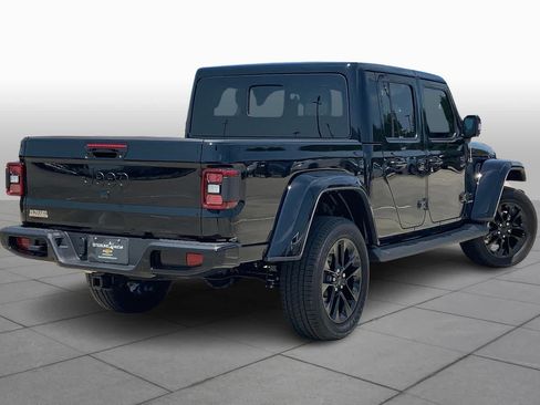 Used 2022 Jeep Gladiator Overland AWD/4WD image 25